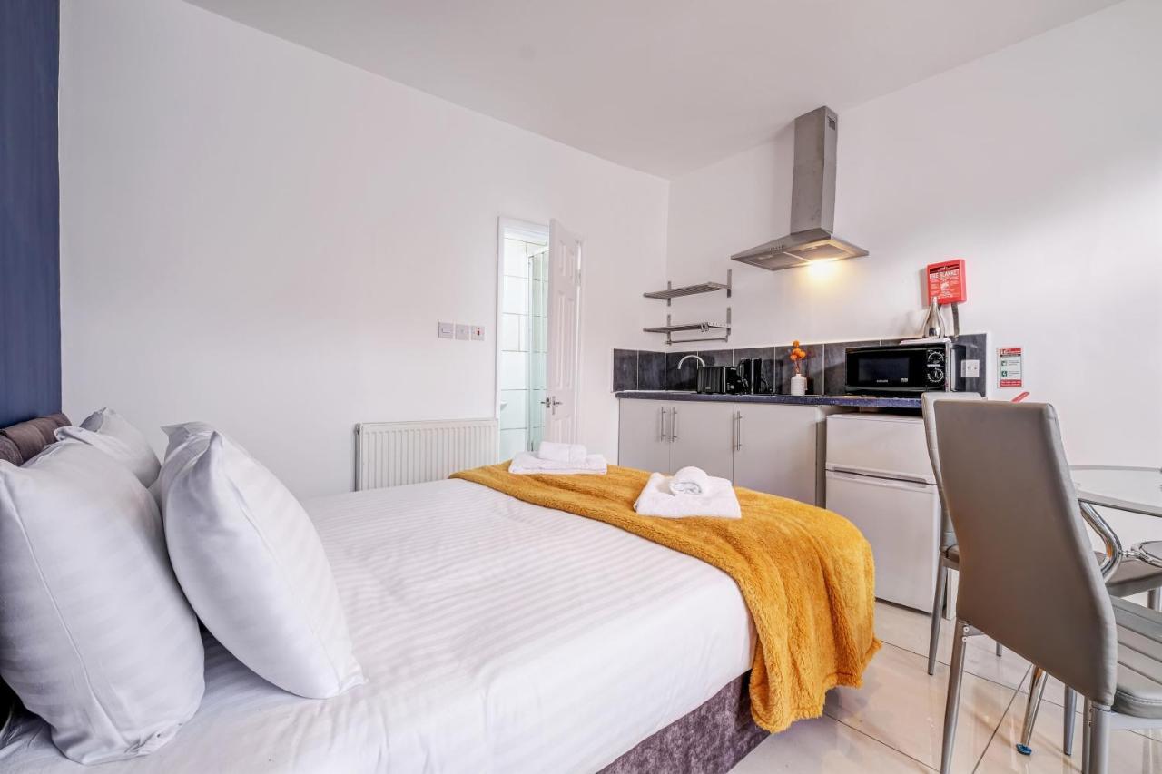 Fernbank Rooms Sudbury Hill, Harrow, Self-Contained Studios With En-Suite Harrow on the Hill Экстерьер фото