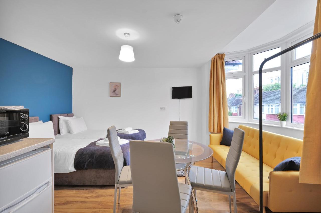Fernbank Rooms Sudbury Hill, Harrow, Self-Contained Studios With En-Suite Harrow on the Hill Экстерьер фото